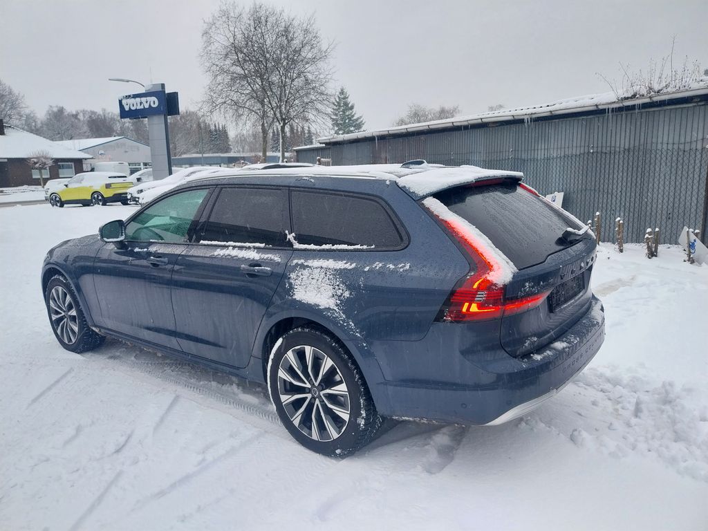 Volvo V90 Cross Country 2022