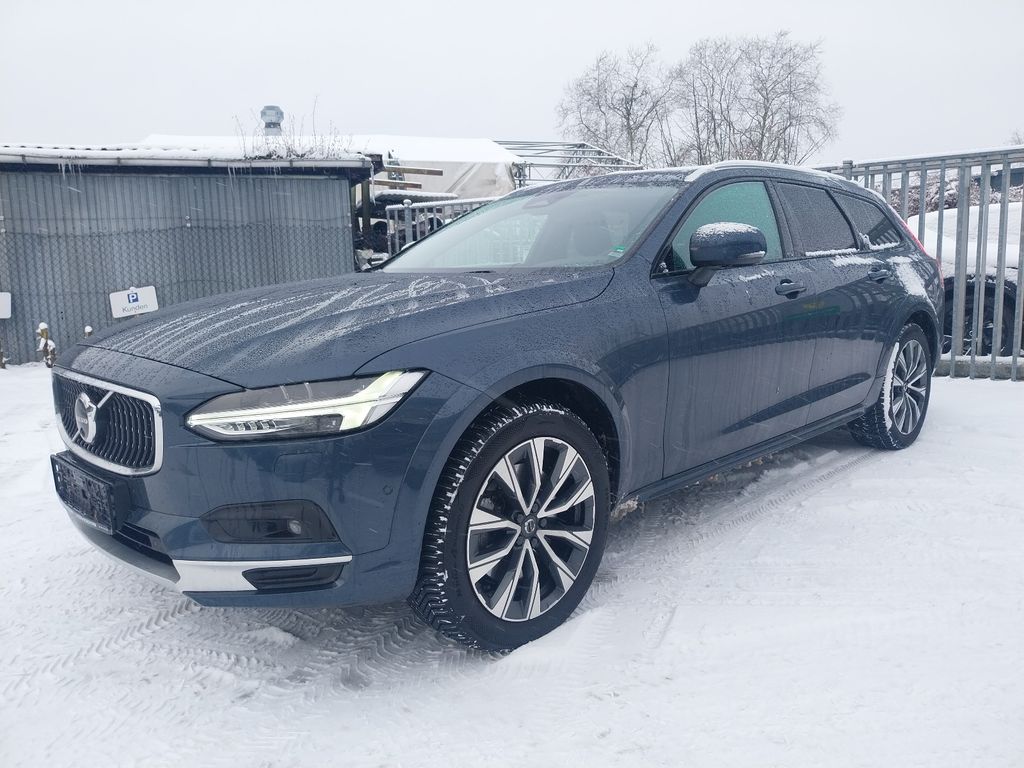 Volvo V90 Cross Country 2022