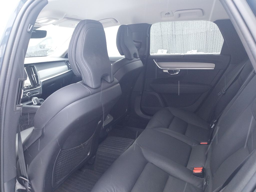 Volvo V90 Cross Country 2022