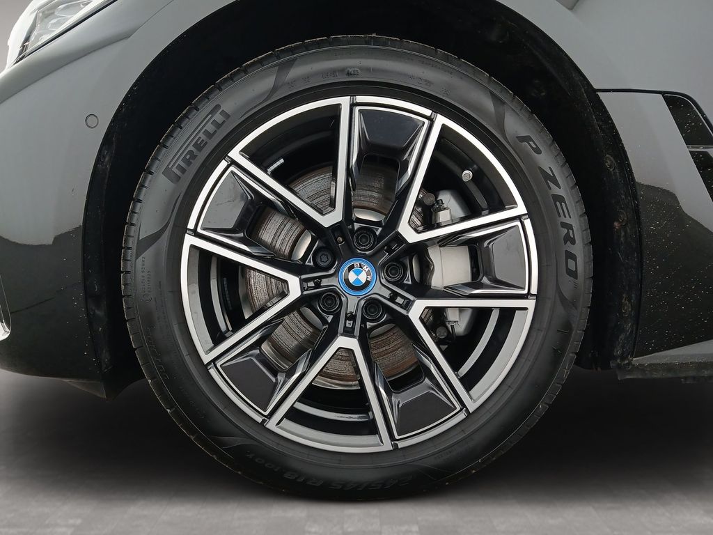 BMW i4 2023