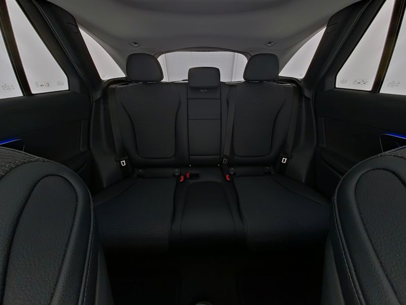 Mercedes-Benz GLC 300 2025