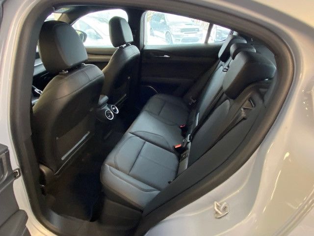 Alfa Romeo Stelvio 2023