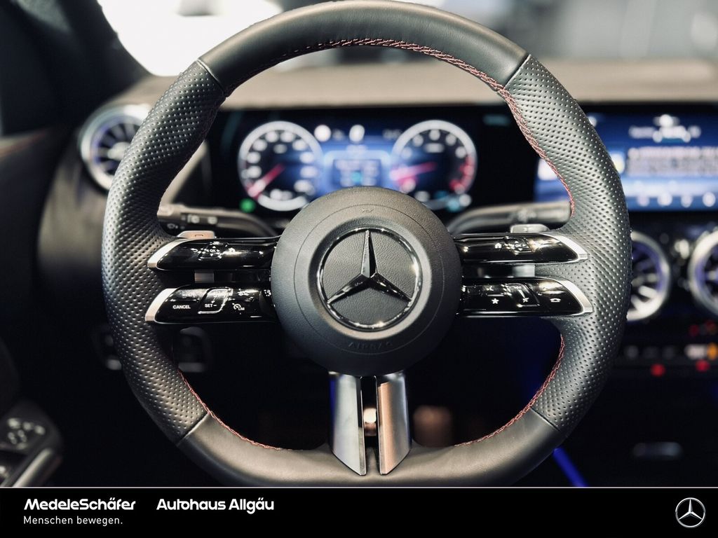 Mercedes-Benz GLA 200 2024