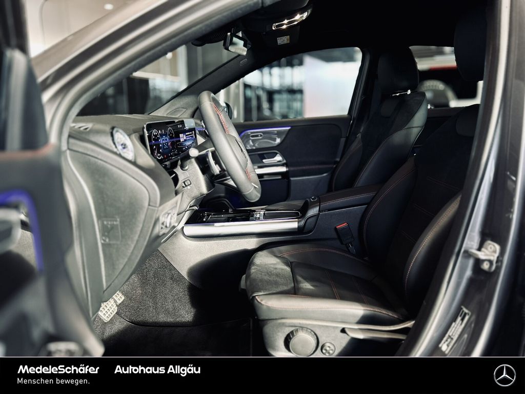 Mercedes-Benz GLA 200 2024