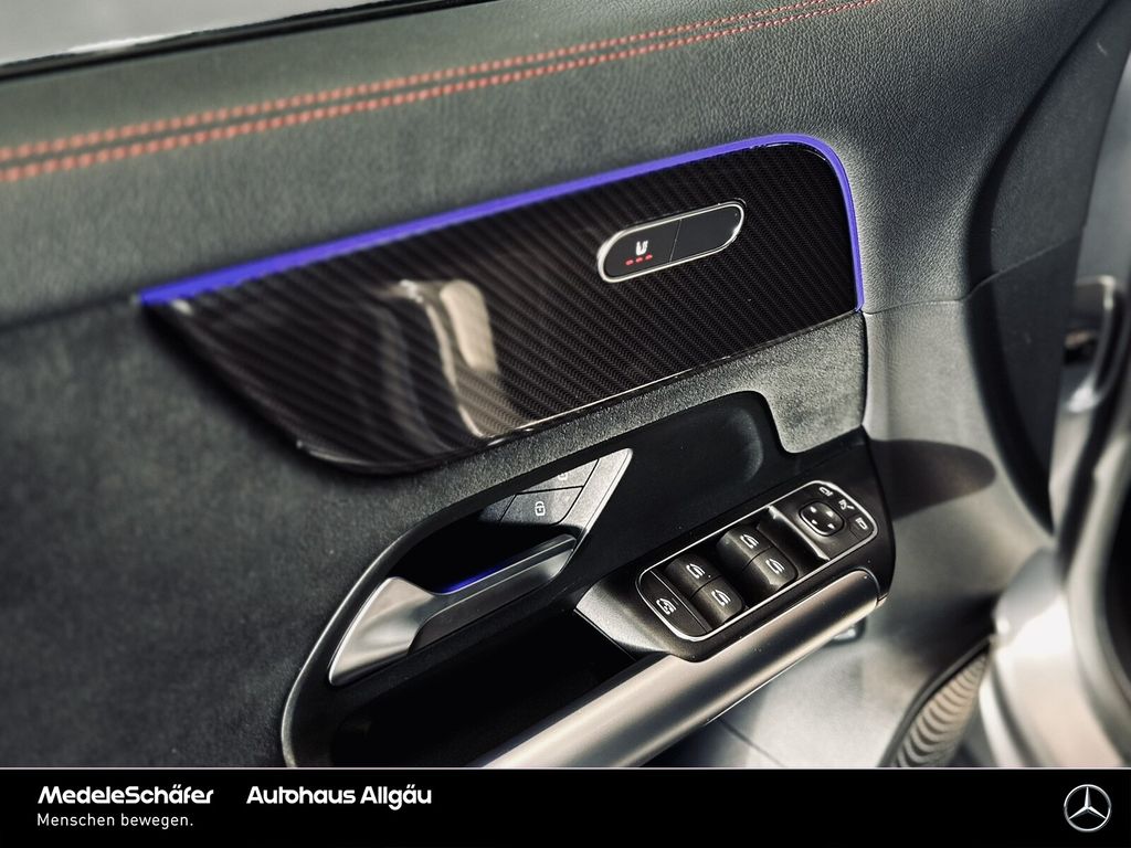 Mercedes-Benz GLA 200 2024