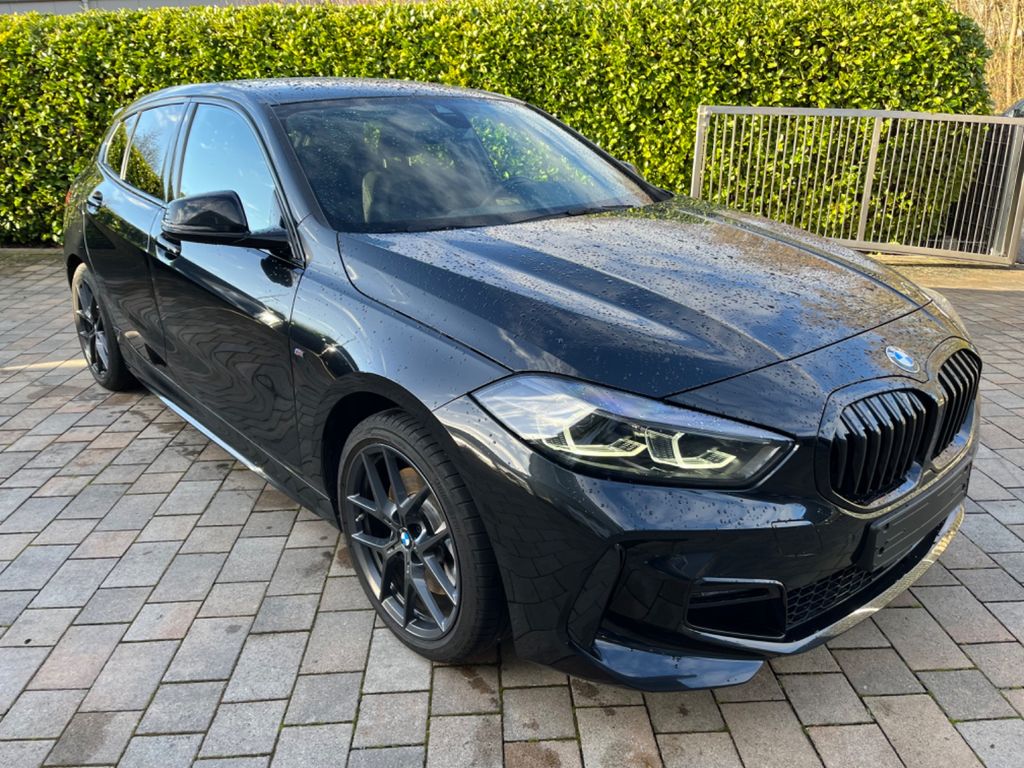 BMW 120 2022