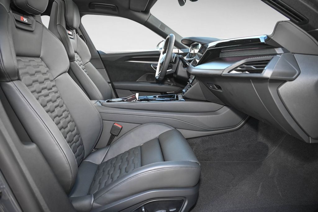 Audi RS e-tron GT 2025