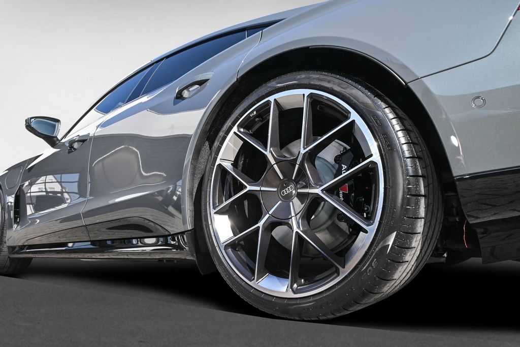 Audi RS e-tron GT 2025