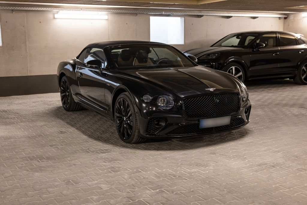 Bentley Continental GTC 2022