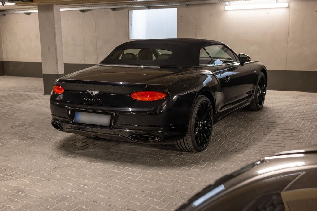 Bentley Continental GTC 2022