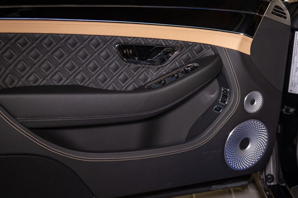 Bentley Continental GTC 2022