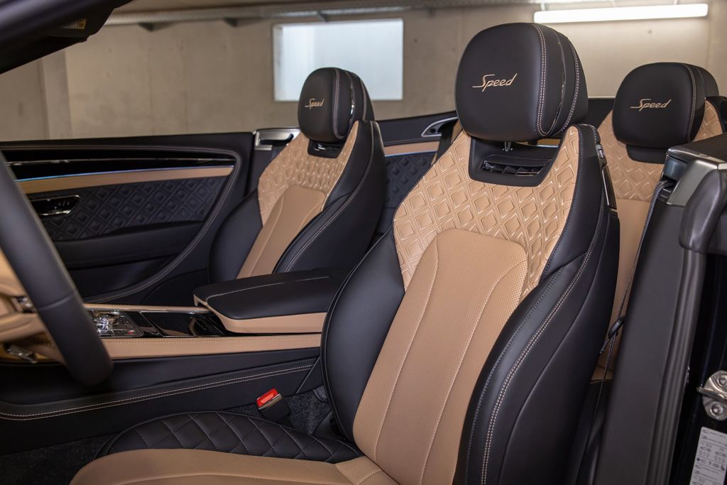 Bentley Continental GTC 2022