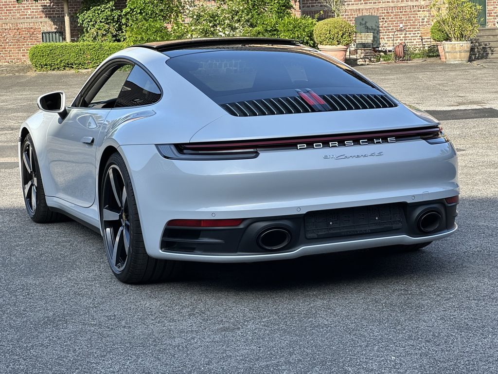 Porsche 992 2024