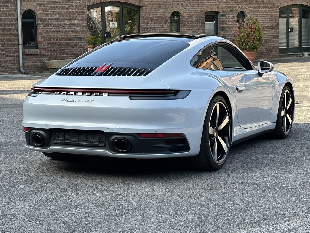Porsche 992 2024