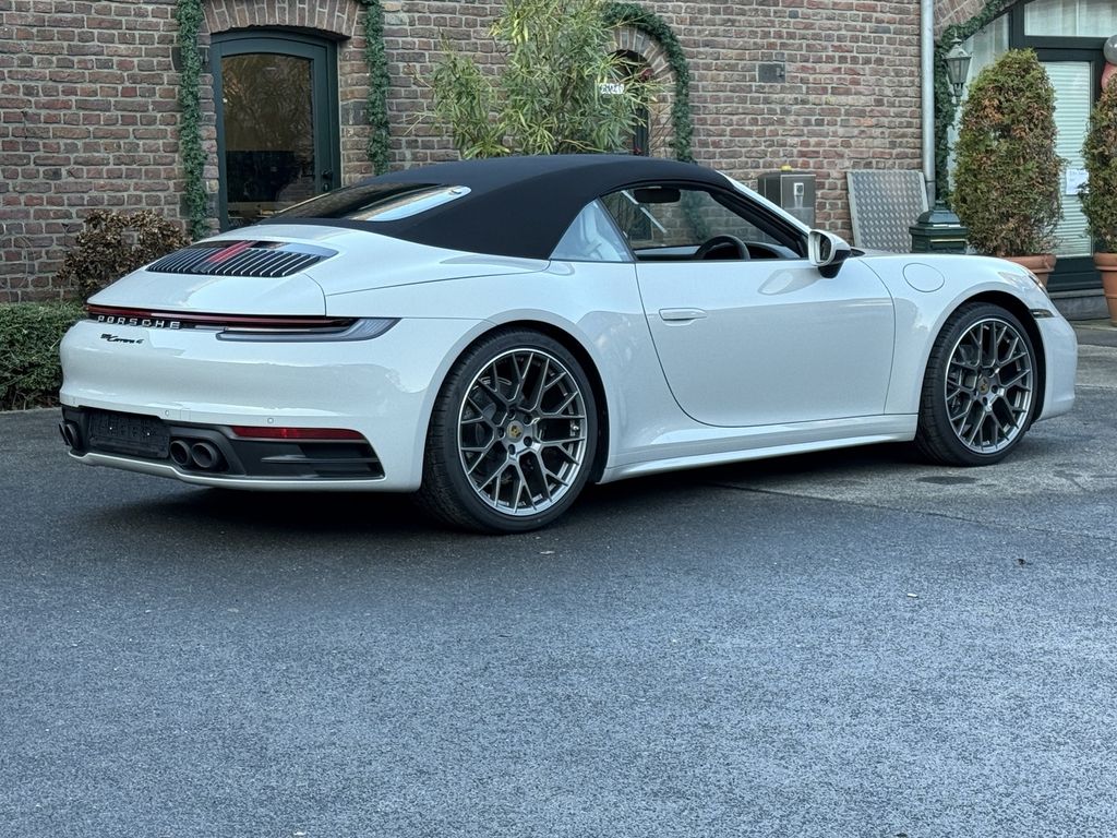 Porsche 992 2024