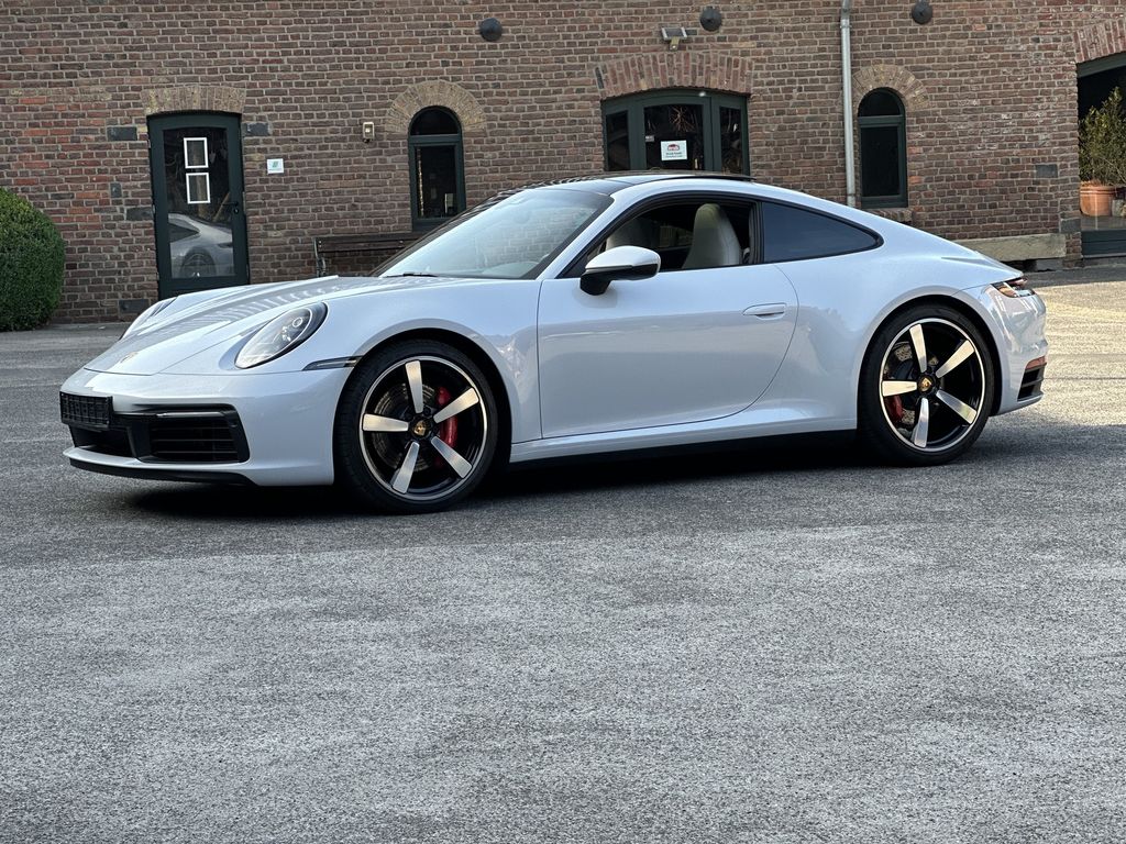 Porsche 992 2024