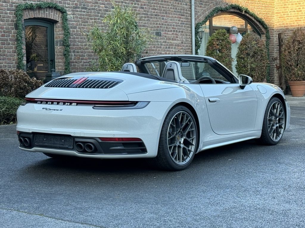 Porsche 992 2024