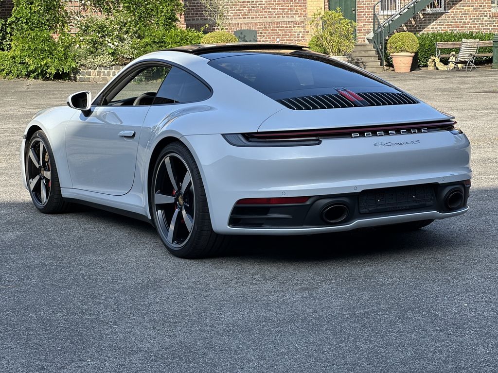 Porsche 992 2024