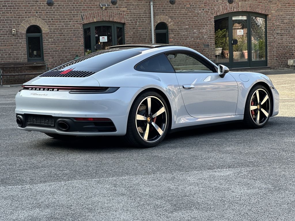 Porsche 992 2024