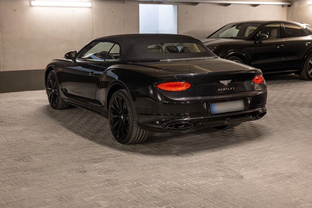 Bentley Continental GTC 2022