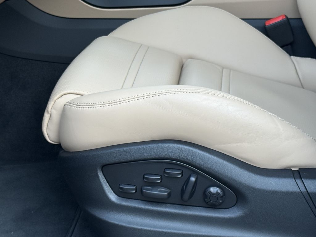 Porsche Cayenne 2025