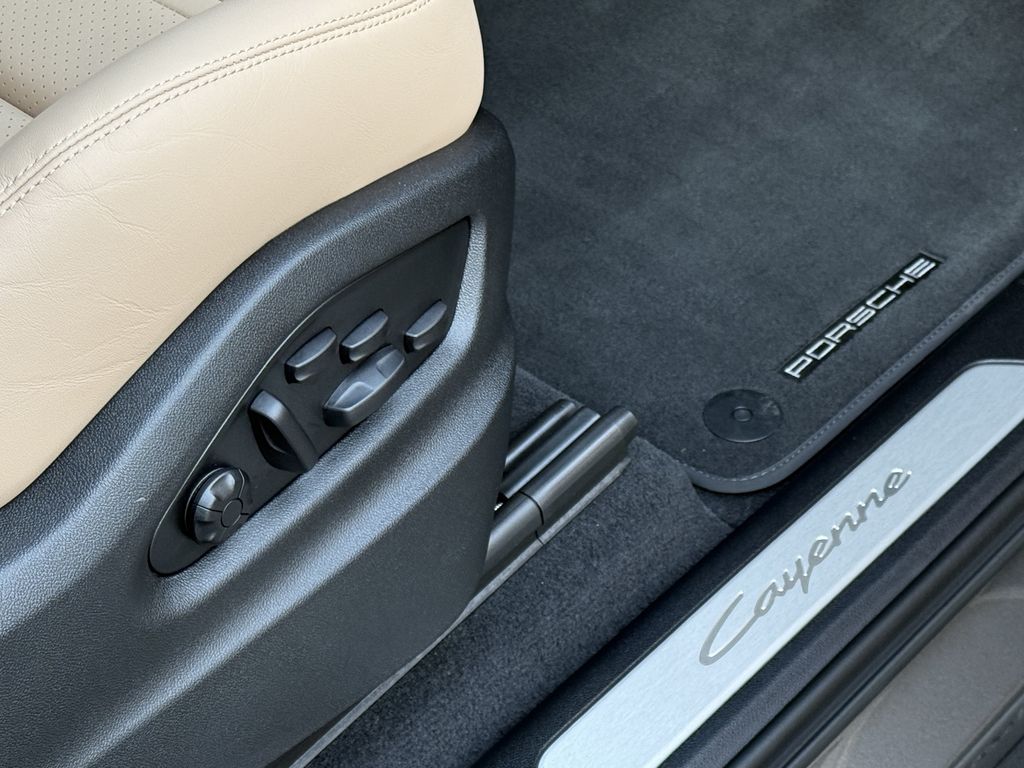Porsche Cayenne 2024