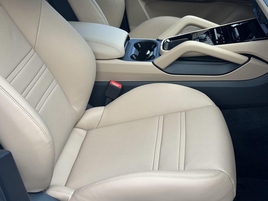 Porsche Cayenne 2024