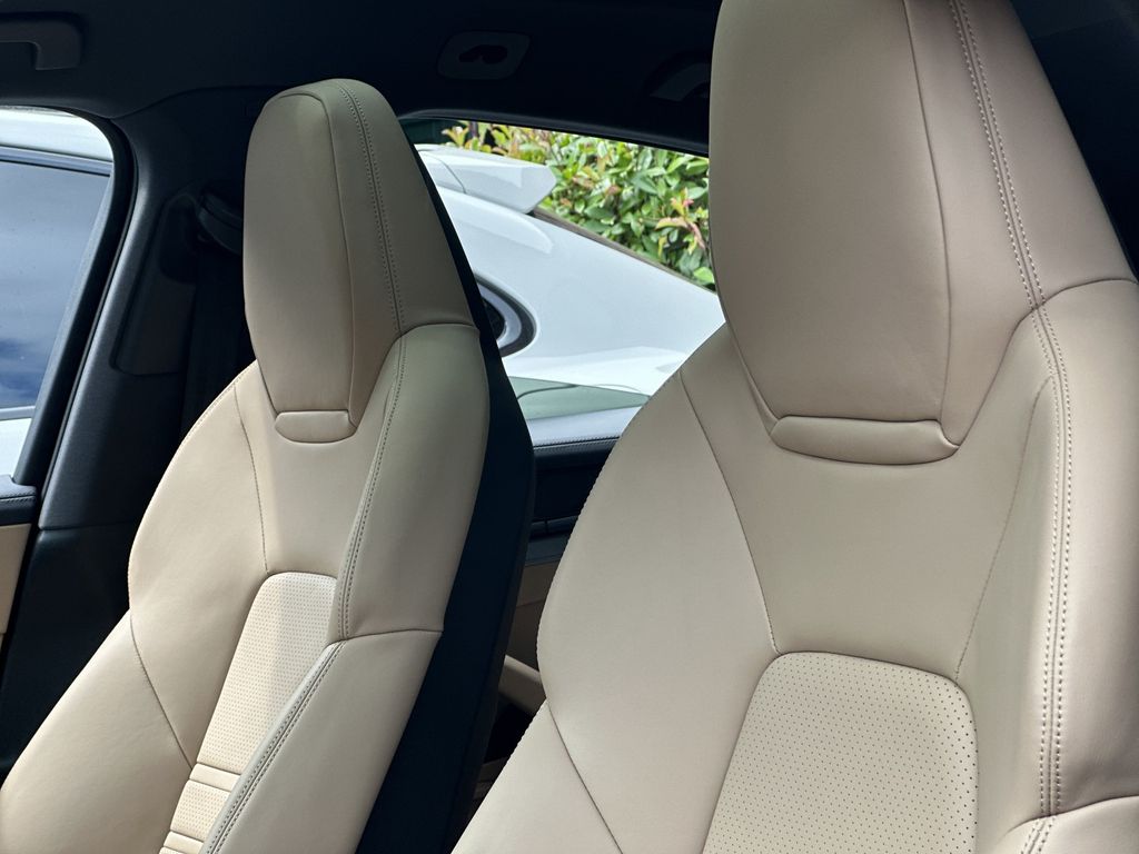 Porsche Cayenne 2024