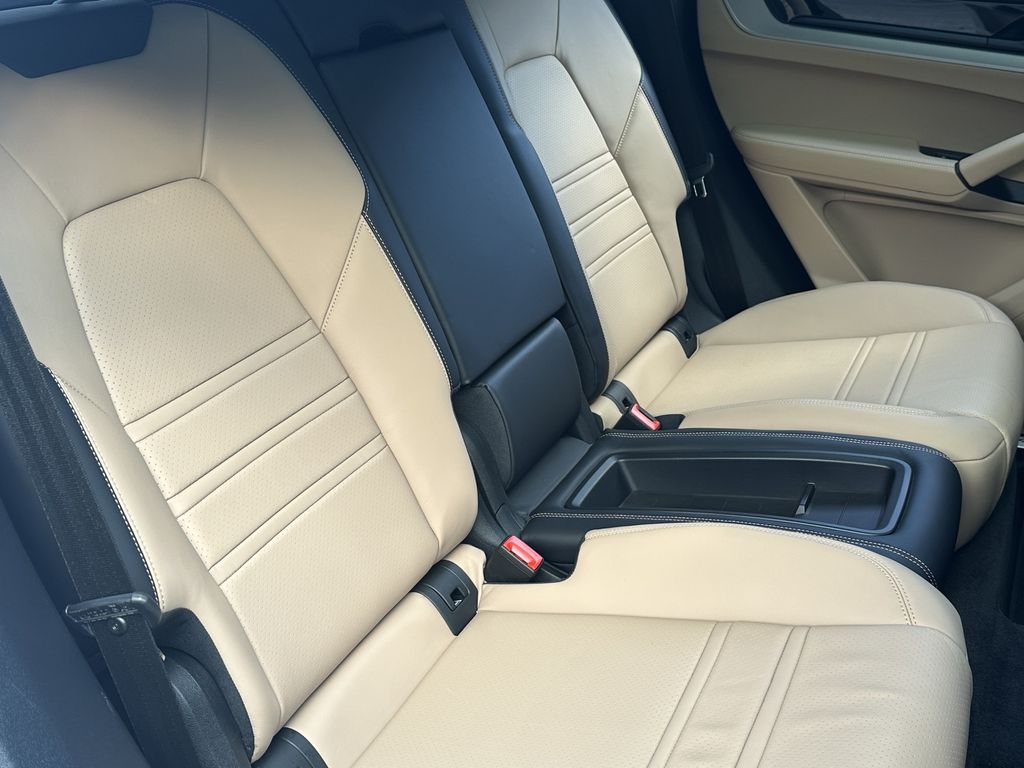 Porsche Cayenne 2024