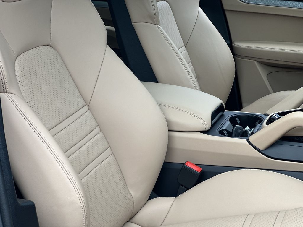 Porsche Cayenne 2024