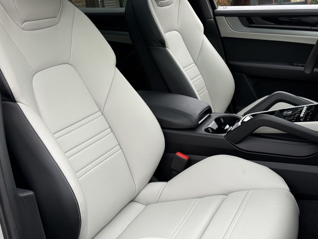 Porsche Cayenne 2024