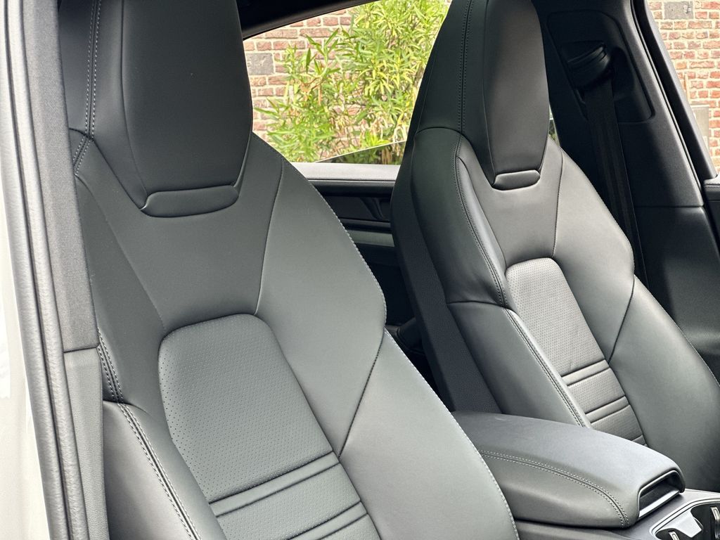Porsche Cayenne 2023