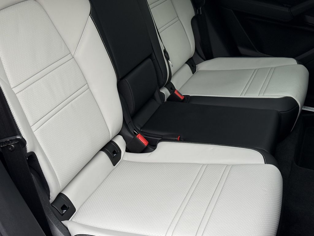 Porsche Cayenne 2024