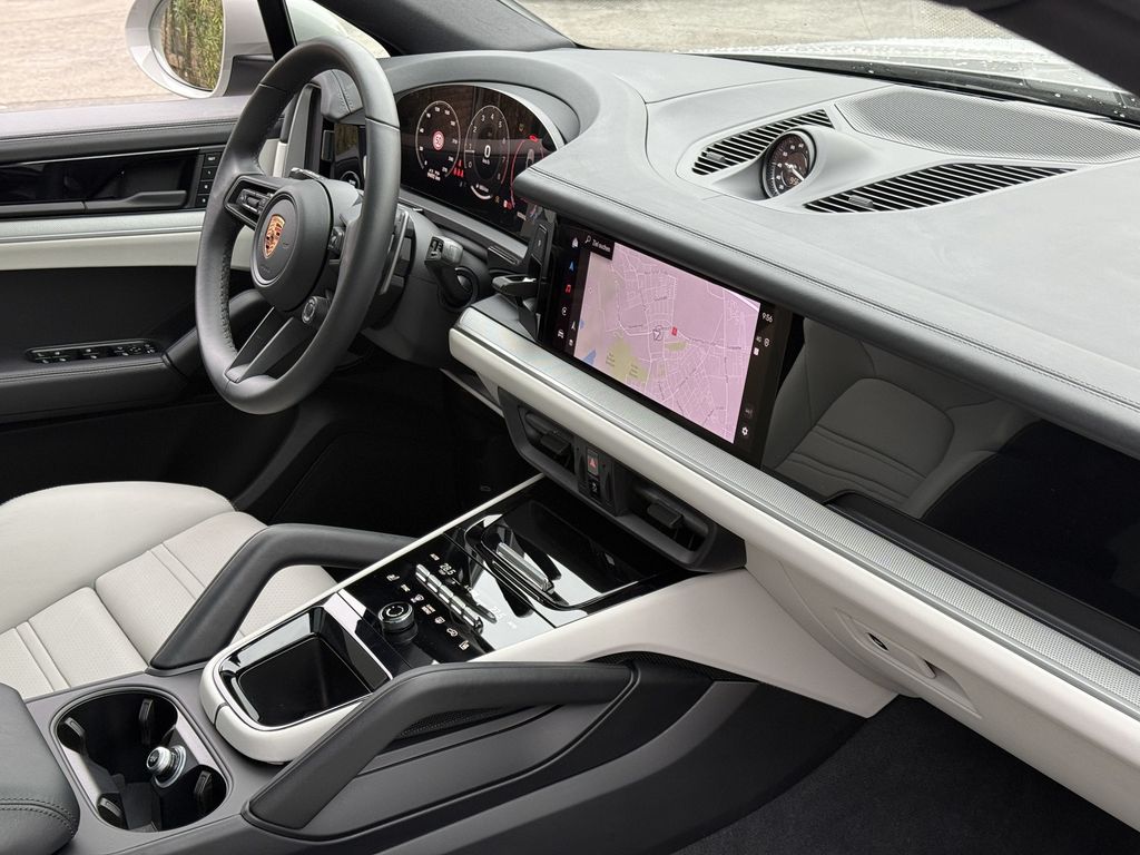 Porsche Cayenne 2024