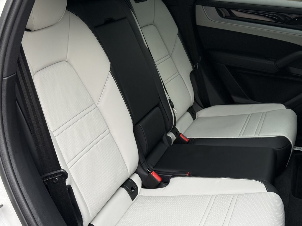 Porsche Cayenne 2024
