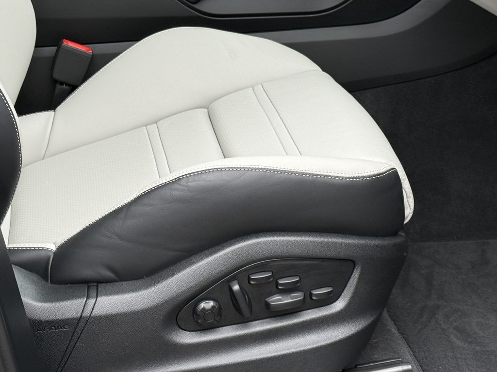 Porsche Cayenne 2024