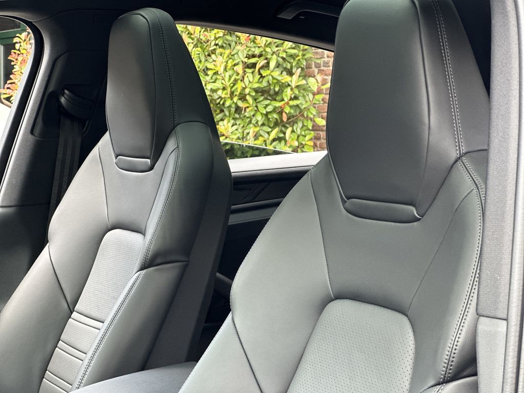 Porsche Cayenne 2023