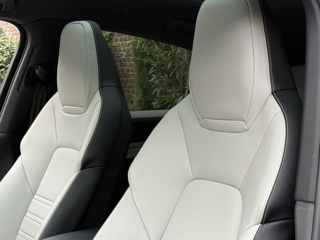 Porsche Cayenne 2024