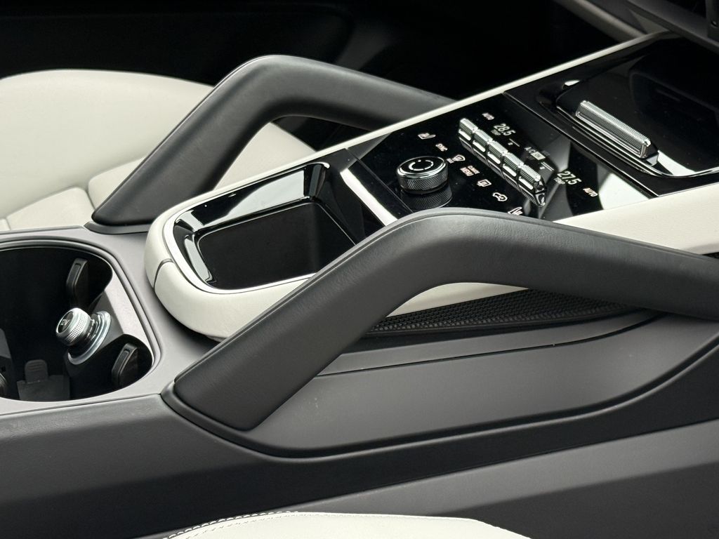 Porsche Cayenne 2024