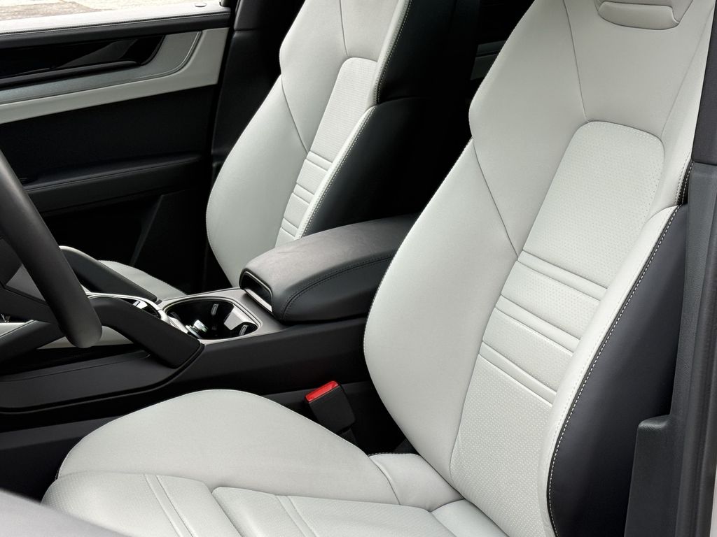 Porsche Cayenne 2024