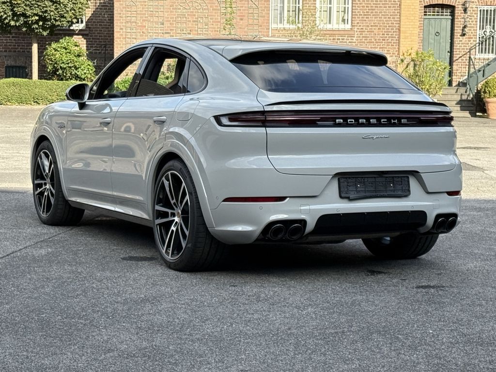 Porsche Cayenne 2025