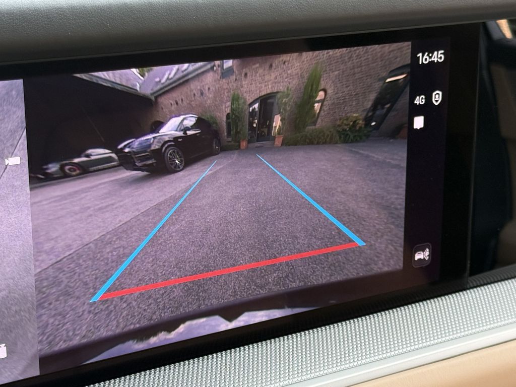 Porsche Cayenne 2025