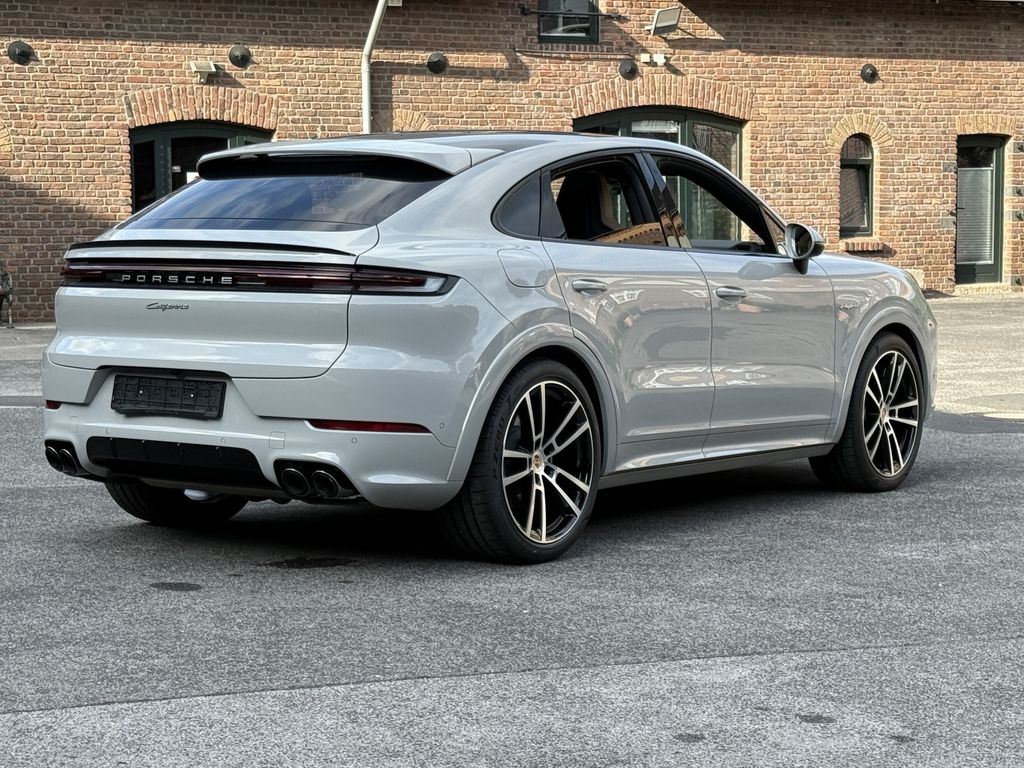Porsche Cayenne 2025