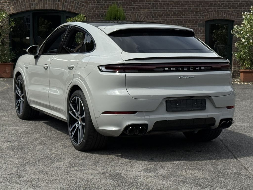 Porsche Cayenne 2025
