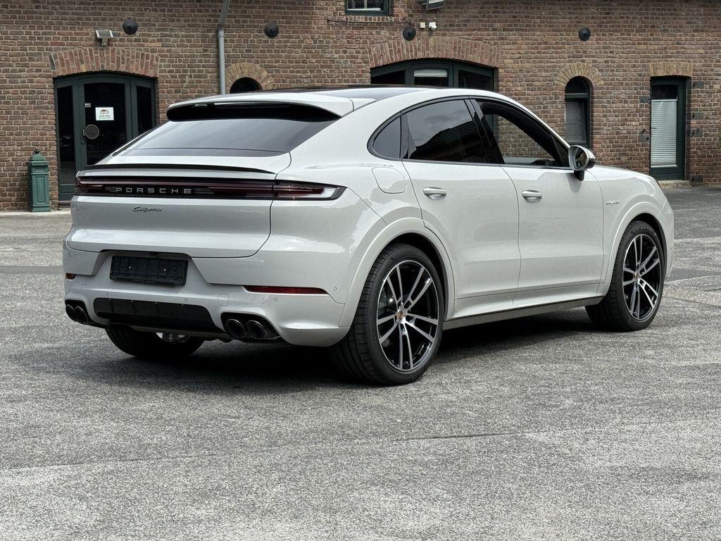 Porsche Cayenne 2025