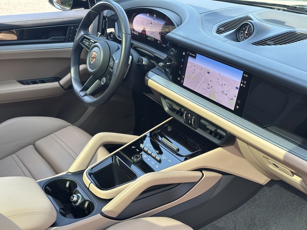Porsche Cayenne 2025