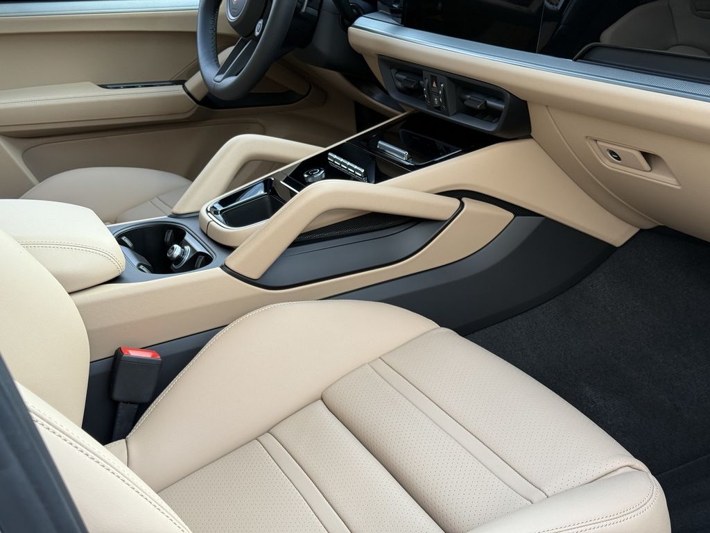 Porsche Cayenne 2025