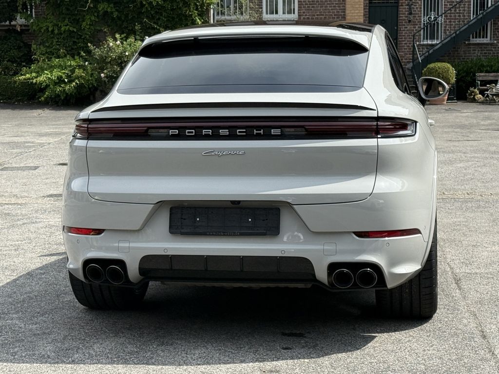 Porsche Cayenne 2025