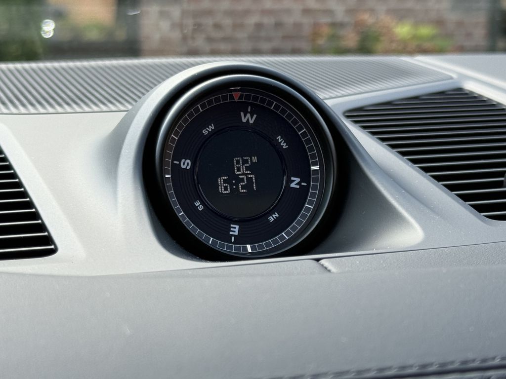 Porsche Cayenne 2025