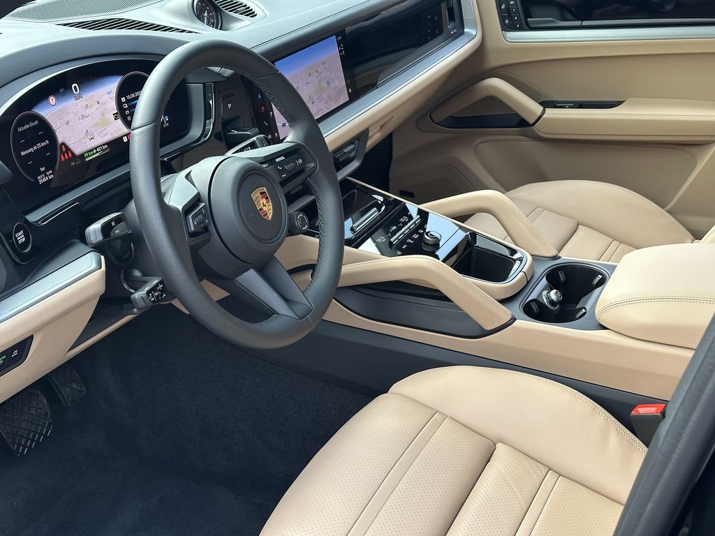 Porsche Cayenne 2025
